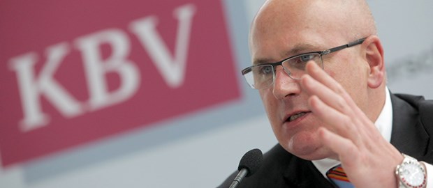 Köhler: "Die Pflege will an das Geld der Ärzte" KBV-Chef Köhler: Finger weg vom Arzthonorar.