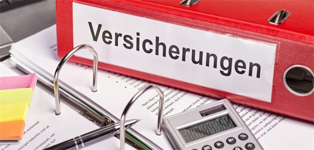 KI erleichtert Hackern Angriffe ernorm. Praxen sollten zumindest einmal überlegen, ob sie sich gegen solche Störungen absichern wollen, etwa mit Blick auf den Betriebsstillstand.