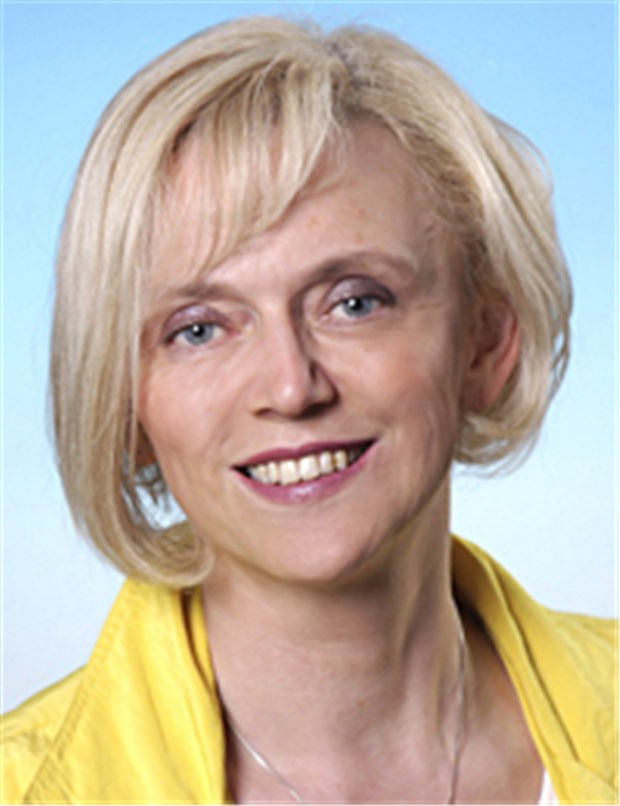 Neue KV-Führung setzt auf Konsens KV-Chefin Dr. Annette Rommel: "Die ganz große Überschrift ist für mich das Thema Kommunikation. Ich will eine Erste Vorsitzende für alle Ärzte sein."