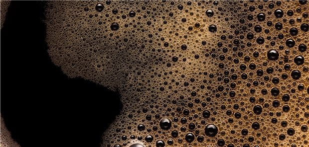 Kaffee ist mit einem niedrigeren Risiko für verschiedene Krebsentitäten assoziiert. Mögliche Ursachen dafür sind Antioxidantien und antikarzinogene Stoffe im Kaffee.