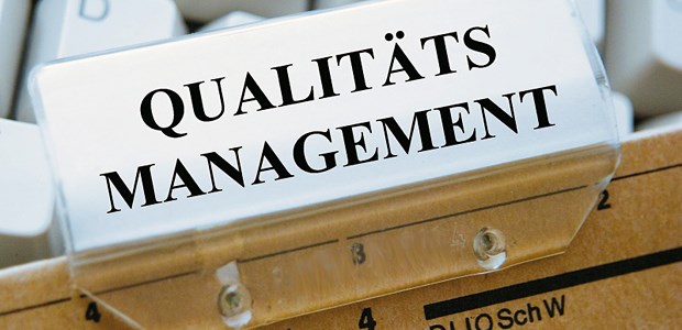 Ärzte sind überzeugte QM-Täter Kann manchmal richtig Bürokratie bedeuten: QM.