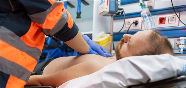 Kardiopulmonale Reanimation: Beim plötzlichen Herztod können die Familienuntersuchung ratsam sein.