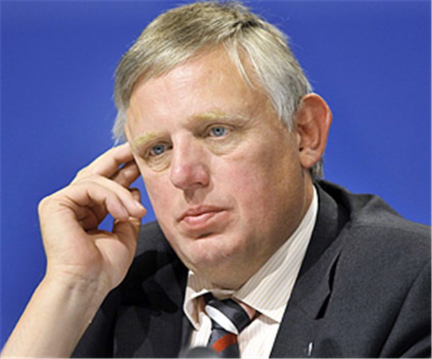 Laumann wütet gegen KBV und Bundesausschuss Karl-Josef Laumann (CDU), Gesundheitsminister von Nordrhein-Westfalen. © sepp spiegl / imago