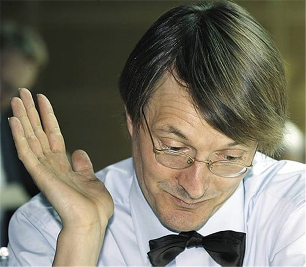 Disziplin? Herr Lauterbach kommt mal wieder zu spät Karl Lauterbach macht für das ZDF den Alltagstest.