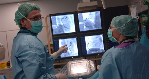 Transradiale PCI neuer Standard? Katheterlabor: Müssen deutsche Kardiologen bei der PCI hinzulernen?