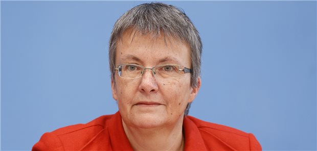 Darlehen an den Gesundheitsfonds: Linke wirft Regierung Taschenspielertricks vor Kathrin Vogler: „Die Bundesregierung hat sich Zeit gekauft.“