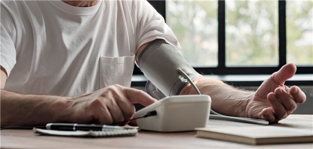 Kazem Rahimi resümiert, dass die Ergebnisse ESPRIT Studie für eine Überarbeitung der Leitlinien zur Blutdruckkontrolle sprechen. Dennoch warnt er vor einer Übergeneralisierung der Ergebnisse. 