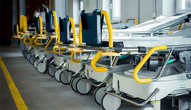 Das große Schlingern hat begonnen Kein Patient weit und breit: Ein Krankenhaus, dem die Schließung droht?