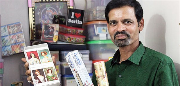 Der Mann mit 15.000 Streichholzschachteln Keiner in dem Milliardenland Indien hat eine so große Sammlung an Streichholzschachteln wie Sunil Bhatt: 15.000 Schachteln aus 93 Ländern.