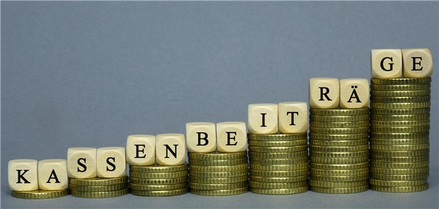 Krankenkassen-Finanzen: Beitragsspirale dreht sich 2025 weiter Kennen nur eine Richtung: Auch für 2025 wird mit weiter steigenden Zusatzbeiträgen der gesetzlichen Krankenkassen gerechnet.