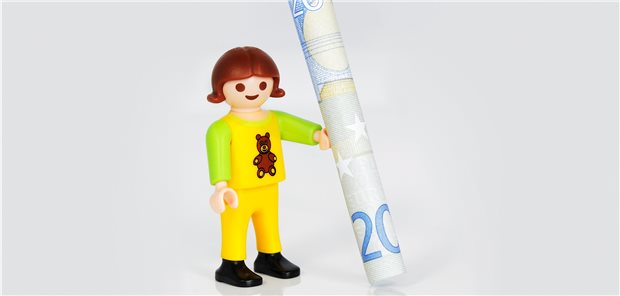 Ist ein volljähriges Kind länger krank, verlieren Eltern den Anspruch auf Kindergeld Kindergeld gibt‘s höchstens bis zum 25 Lebensjahr des Kindes – nicht jedoch, wenn eine Ausbildung zu lange unterbrochen wurde.