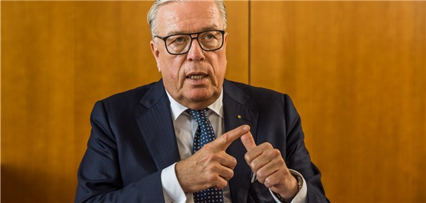 Reinhardt spricht sich für Primärarztmodell aus Klaus Reinhardt, Präsident der Bundesärztekammer: „Diese ungesteuerte Inanspruchnahme von Ressourcen können wir uns nicht länger leisten.“