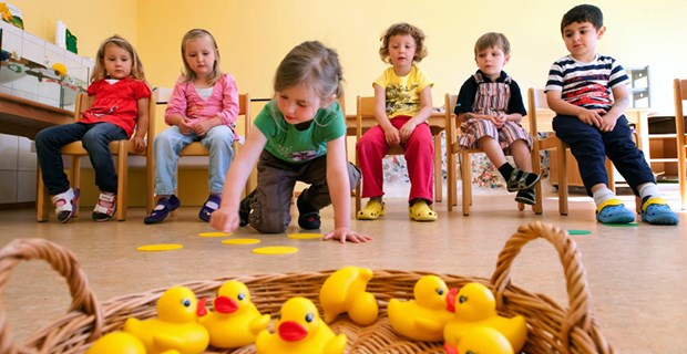 Gesundheitsrisiko Krippen-Ausbau Kleine Menschen in der Krippe: Bei manchen fehlt der optimale Impfschutz.