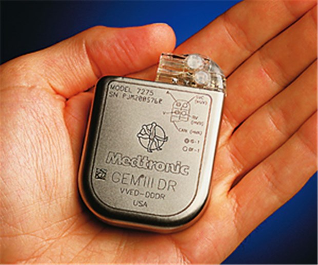 Telemedizin verringert ICD-Fehl-Schocks Kleiner ICD: Telemedizinsche Überwachung verhindert Fehlauslösungen.