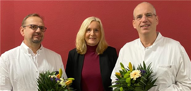 Neue Chefärzte für Thoraxchirurgie und Anästhesiologie in Leipzig Klinik-Direktorin Iris Mende mit den neuen Chefärzten Peter Ettrich (l.) und Lars Hüter.