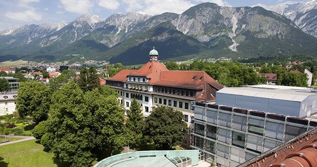Österreichs Kliniken offen für Ärzte aus dem Nachbarland Klinik im österreichischen Hall: Die Alpenrepublik ist auch für deutsche Ärzte attraktiv.