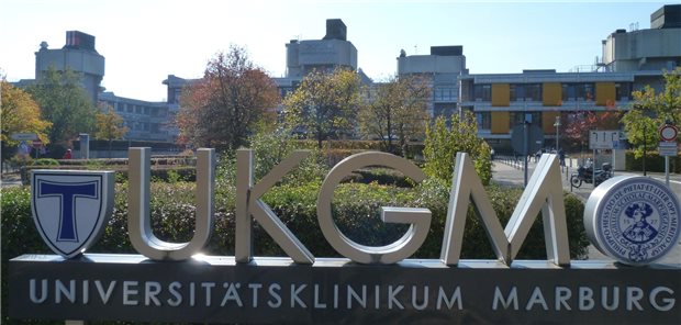 Klinikdirektoren in Hessen sehen eine „tiefe Verunsicherung über die Zukunftsentwicklung“ des Uniklinikums Marburg und Gießen. Der Investitionsstau sei groß.
