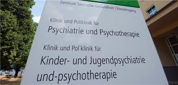 Kliniken müssen in der Psychiatrie und Psychosomatik derzeit  85% der Personalmindestvorgaben erfüllen. Ab 2022 liegt dieser Wert bei 90 Prozent. 