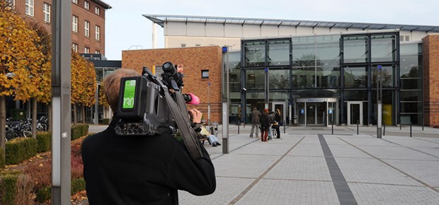 Staatsanwälte in Bremer Klinik Klinikum Bremen-Mitte: Besuch vom Staatsanwalt.
