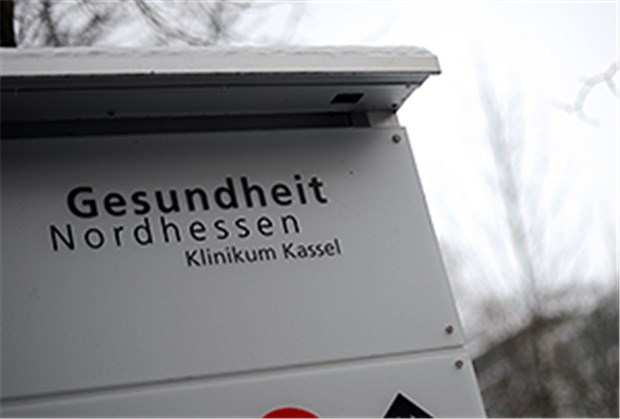 OP-Ausfälle kosten Kasseler Klinik zwei Millionen Euro Klinikum Kassel: Zwei Millionen Euro kosten für die Checks der verunreinigten OP-Instrumente.