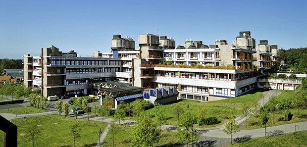 Rhön-Uniklinik setzt Anwälte gegen Ärzte ein Klinikum in Marburg: Der Betreiber Rhön findet die Art der Kritik von "Notruf 113" nicht angemessen.