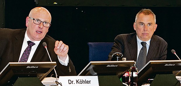 KBV bleibt Vorstandsgehältern treu Köhler und Müller: Einer geht, einer bleibt.