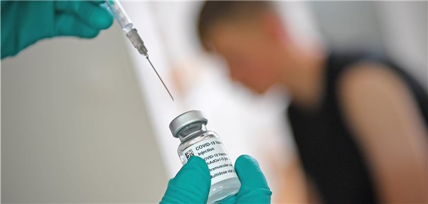 Corona-Impfgipfel: Kein Sonderstatus beim Impfen für die Kinder Können bald auch Kinder ab 12 Jahren gegen SARS-CoV-2 geimpft werden? Die entsprechende Zulassung der Vakzine von BioNTech wird bald erwartet.
