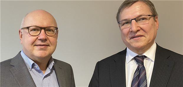 Können keinen systematischen Rückgang der von Fachärzten behandelten Patienten im Saarland erkennen: KV-Vorstandschef Professor Harry Derouet (r.) und sein Vize Thomas Rehlinger.