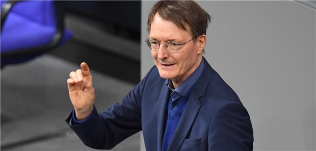 Lauterbach zur Cannabis-Legalisierung: Bisherige Drogenpolitik ist gescheitert Gesundheitsminister Karl Lauterbach (SPD) am Mittwochabend im Bundestag.