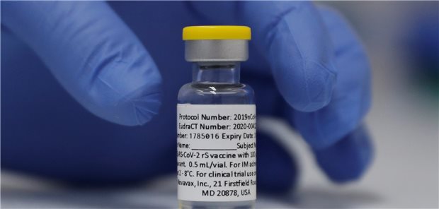 EMA empfiehlt Zulassung von Novavax’ Corona-Vakzine Nuvaxovid Könnte schon bald in der EU für die Versorgung zur Verfügung stehen: der COVID-19-Impfstoff Nuvaxovid (NVX-CoV2373) von Novavax – hier ein früher Schnappschuss aus einer klinischen Studie Anfang Oktober 2020.