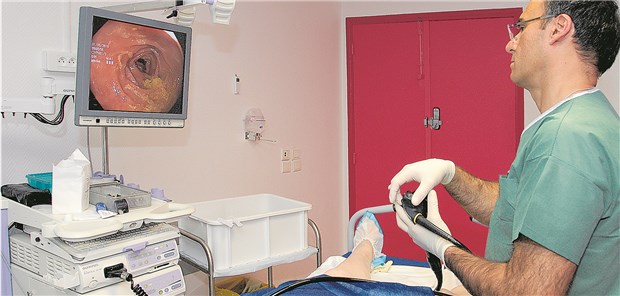 Koloskopie: Eine Verzögerung bei der Diagnose könnte ein Grund für das bei psychisch Kranken oft schon fortgeschrittene Tumorstadium sein.