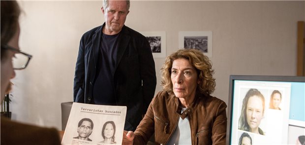 Tatort: Tabletten und Tinkturen im Fadenkreuz Kommissar Moritz Eisner (Harald Krassnitzer) und seine Kollegin Bibi Fellner (Adele Neuhauser) in einer Szene des "Tatort: Krank"