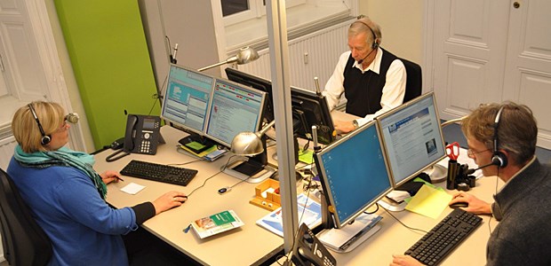 Die etwas andere Art, Arzt zu sein Kompetenter Rat über das Telefon: Ärzte der ife Gesundheits AG stehen Patienten bestimmter Kassen für Gesundheitsfragen zur Verfügung.