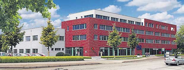 Elf Praxen mit 23 Ärzten unter einem Dach Kooperation einmal anders: Das Facharztzentrum Süd in Lübeck vermietet seine OP-Säle auch an die Klinik.