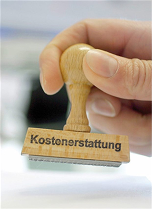 Kostenerstattung - viel diskutiert, aber politisch nicht durchsetzbar Kostenerstattung: Die Regierung zweifelt, ob sie als Alternative zum Sachleistungssystem tragfähig ist.