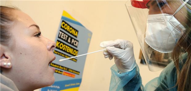 Neue Regelungen bei Maskenpflicht und kostenlosen Coronatests Kostenlose Tests soll es für das Freitesten ab Mitte Januar nicht mehr geben.