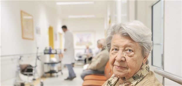 Bei Geriatrie-Patienten genau hinsehen vor Klinik-Einweisung Krankenhaus oder Fachklinik – bei älteren Patienten oft keine leichte Entscheidung.
