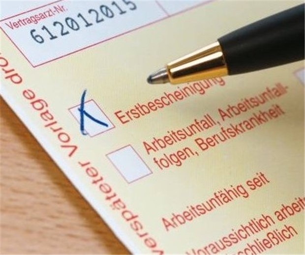 Simulanten darf der Chef nachspionieren Krankschreibung: Wer trotzdem bei einem anderen Chef arbeitet, riskiert die Kündigung.
