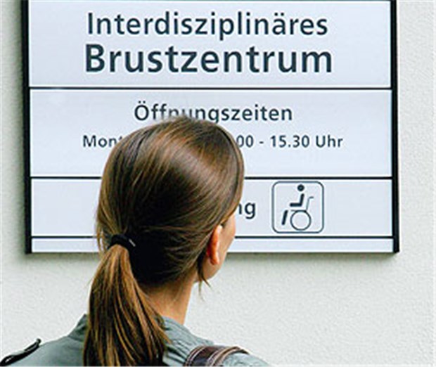 Krebskranke besser in Zentren behandeln Krebspatienten sollten in Krebszentren behandelt werden, fordert die AOK Rheinland/Hamburg.