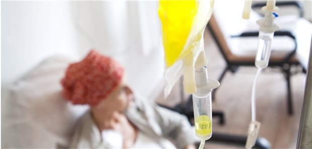 „Oft werden die Symptome von Krebspatienten unterschätzt“ Krebstherapie: Derzeit wird nur etwa die Hälfte der Patientinnen und Patienten in zertifizierten Zentren versorgt,