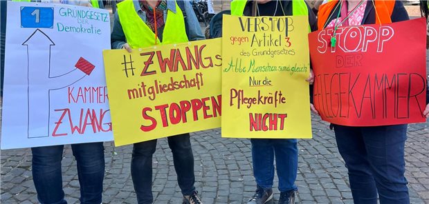 Warum Pflegekräfte gegen die Pflegekammer Rheinland-Pfalz mobil machen Demonstration gegen die Pflegekammer in Mainz