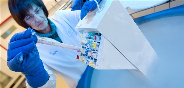 Kryokonservierung in einem Zentrum für Reproduktionsmedizin: Die Frage der Embryospende ist gesetzlich nicht geregelt.