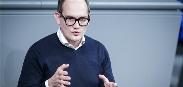 Kümmert sich in der Grünen-Fraktion als fachpolitische Sprecher um Gesundheit und Pflege: Die Abgeordneten Janosch Dahmen und Simone Fischer.