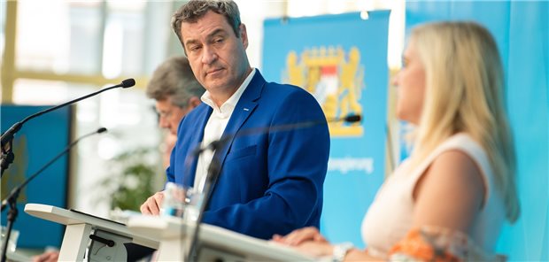 Bayern will Reiserückkehrer doppelt testen Kündigten eine neue Teststrategie für Reiserückkehrer an: Bayerns Ministerpräsident Markus Söder und Gesundheitsministerin Melanie Huml (beide CSU).