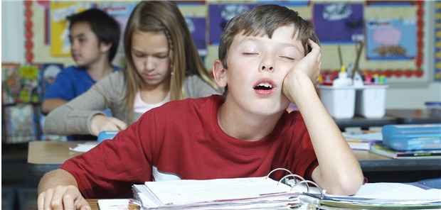 Schulbeginn um 8 Uhr sinnvoll? Kurz vorm Einnicken in der Schule: Liegt’s am frühen Schulbeginn?