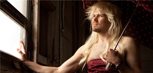 Lässt das BSG Transsexuelle im Regen stehen? Geschlechtsangleichende Operationen sind für diese Patientengruppe vorerst nicht mehr zulasten der GKV möglich.