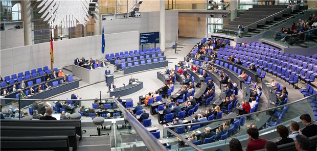 Ex-Ampelpartner verhandeln über Entbudgetierung der Hausärzte Landet die Entbudgetierung noch im Plenarsaal? Gespräche dazu laufen unter SPD, FDP und Grünen. Ausgang: ungewiss.