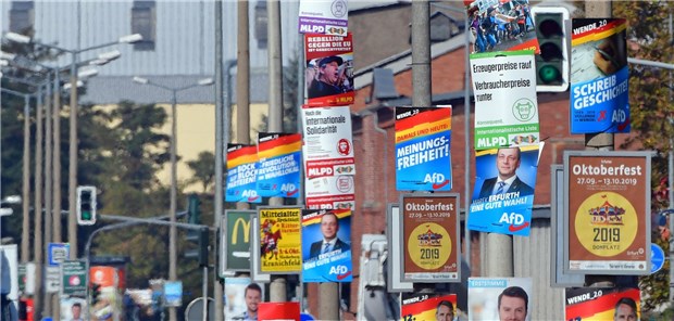 Neuauflage von Rot-Rot-Grün? Landtagswahl Thüringen: Wahlplakate in Erfurt an Laternenmasten vor der Wahl am 27. Oktober.