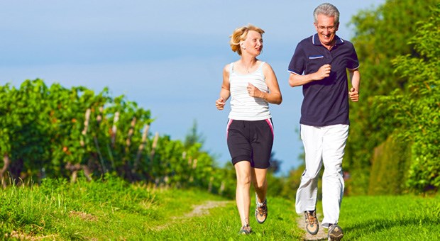 Fitness trägt im Alter Früchte Laufen für ein langes Leben: Im Alter wirkt's sich aus.