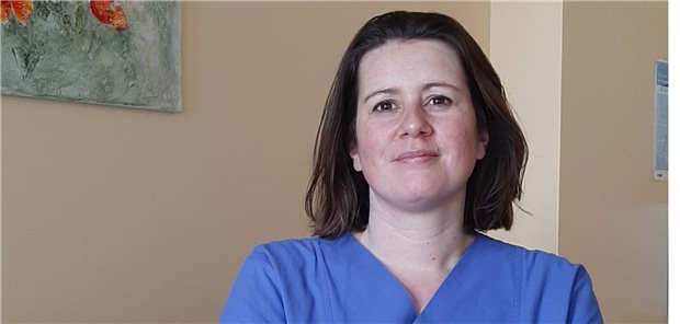 Pilotprojekt: Wie Psychologen auf Intensivstationen helfen Laurence Erdur gehört zu den Psychologinnen, die an der Charité Patienten und Angehörige auf der Intensivstation betreuen.